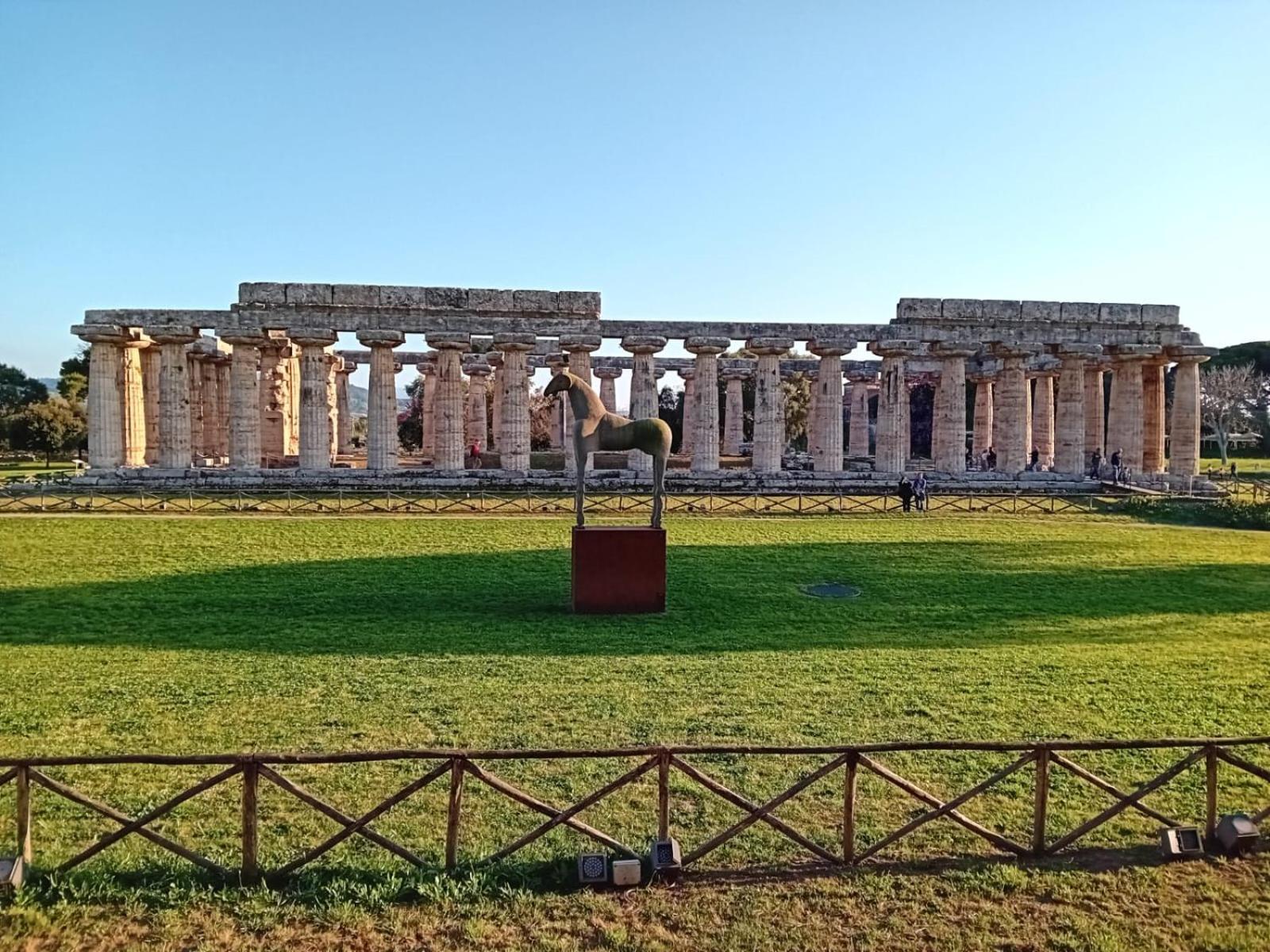 Nuova Luna Salerno Esterno foto